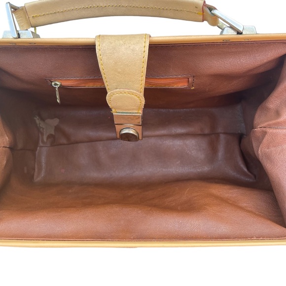 Vintage Fendi Bag - Picture 8 of 12